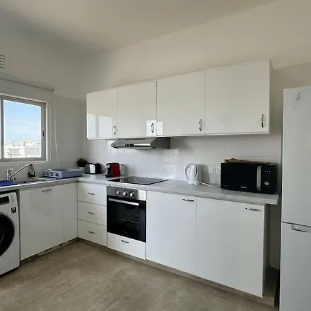 Apartment Two Bedroom In Downtown *