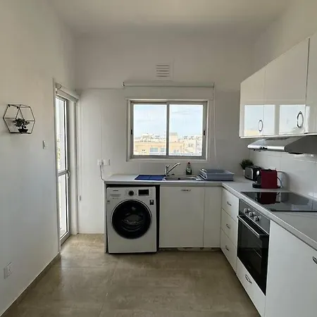 Two Bedroom In Downtown Larnaka