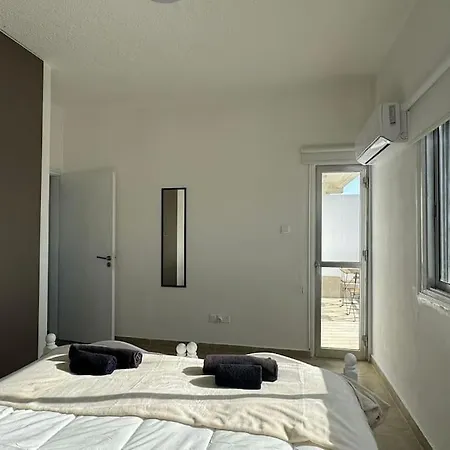 Two Bedroom In Downtown Larnaka